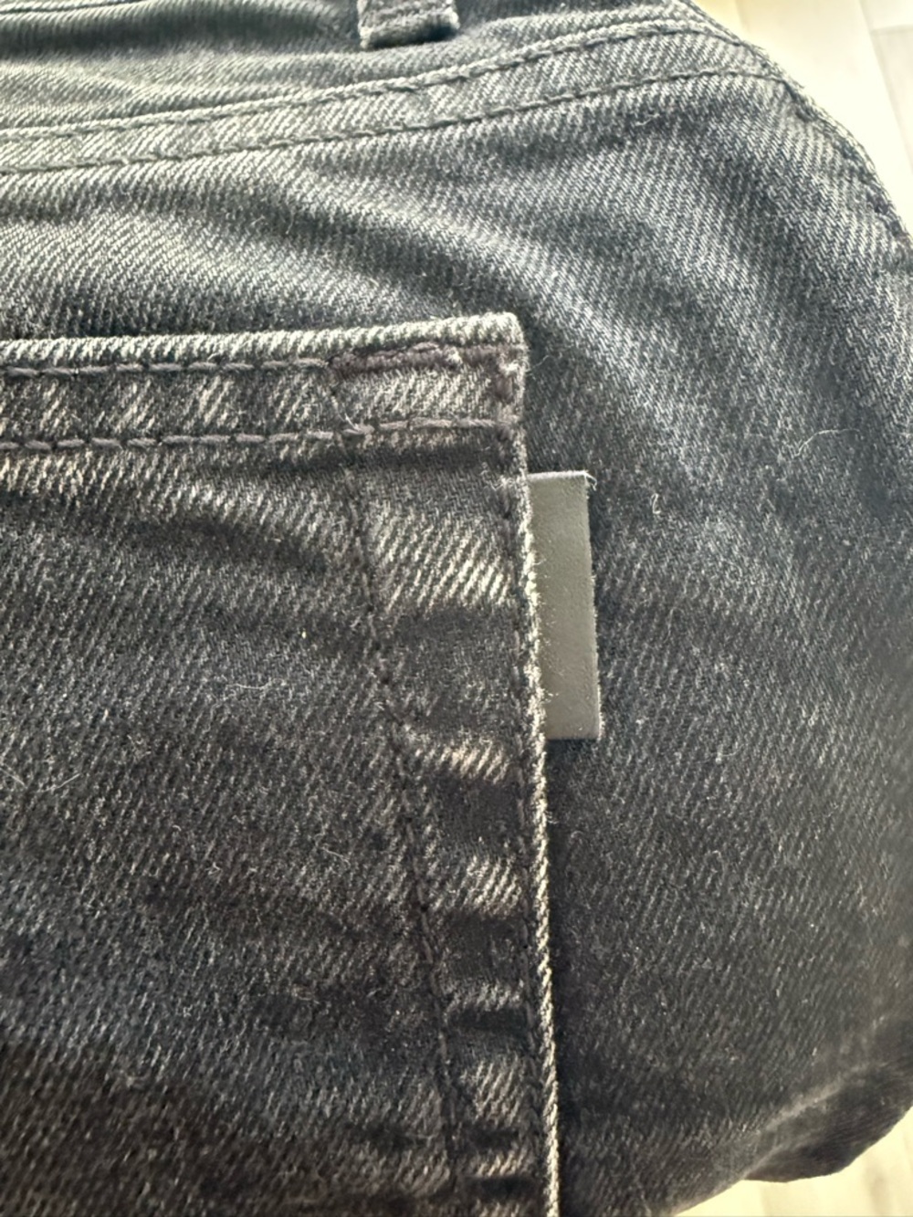 Saint Laurent Black Skinny Jeans with Subtle Distress. Size 26. Very Good Cond. - Picture 7 of 11